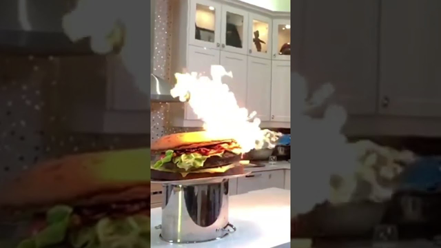 Flamethrower Burger 🔥